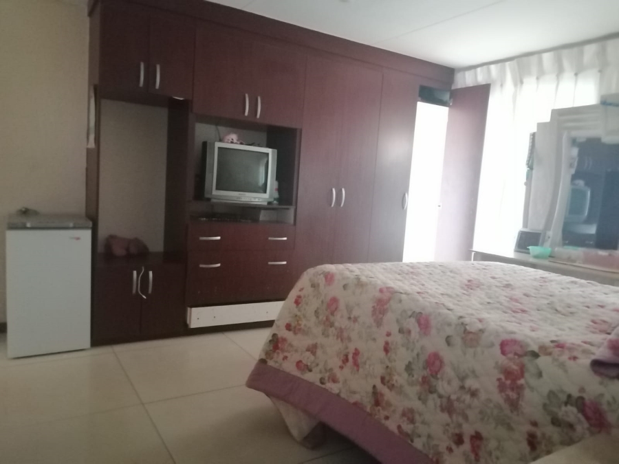 4 Bedroom Property for Sale in Tlhabane West North West